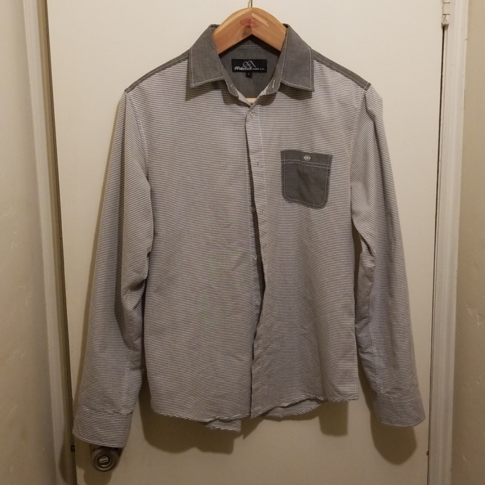 Molokat Surf Co shirt